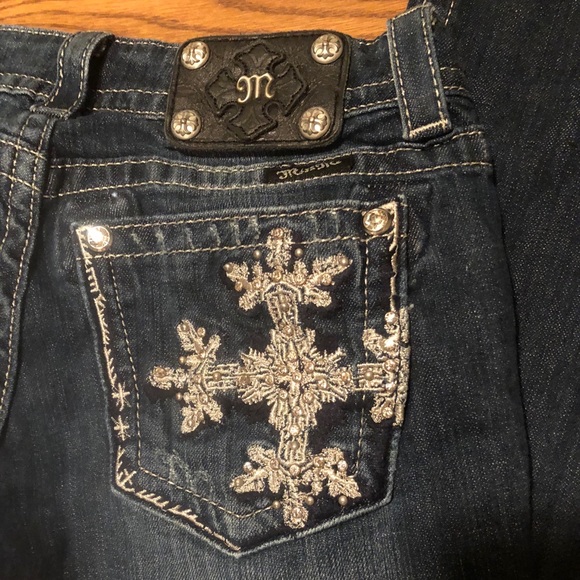 SOLD Miss Me jeans - Picture 3 of 7